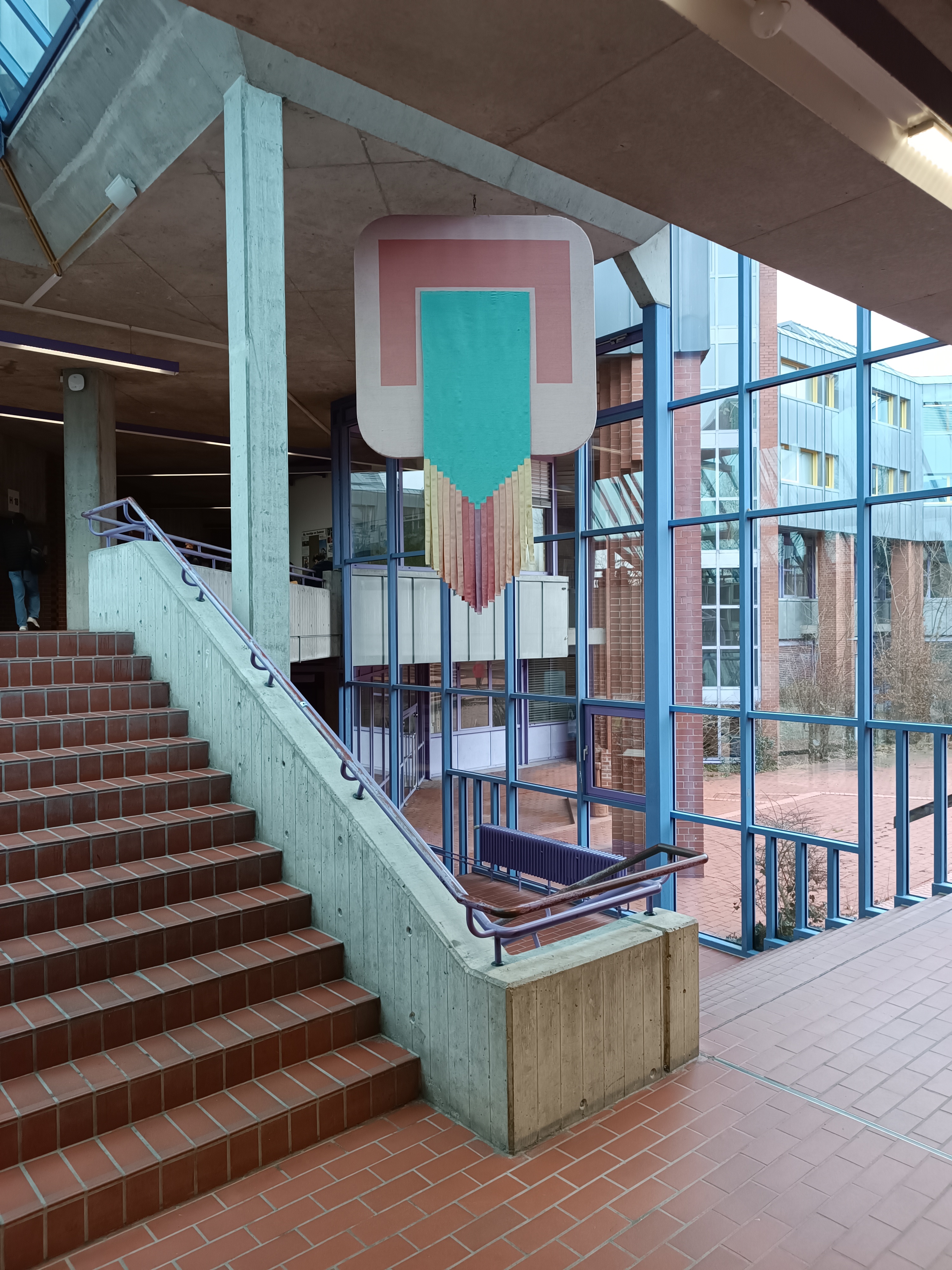 Georg-Karl-Pfahler-Gobelin im Foyer des Gebäudes NW II